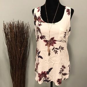 Le Chateau sleeveless Top